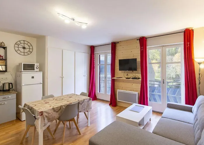 Appartement Rénové 4-6 Pers, Centre-ville Avec Balcon Et Wifi, à 600m Des Pistes - Fr-1-401-249