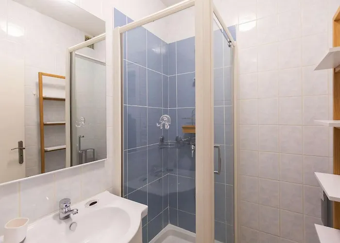 Appartement Rénové 4-6 Pers, Centre-ville Avec Balcon Et Wifi, à 600m Des Pistes - Fr-1-401-249