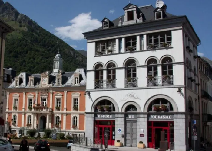 Appartement Rénové 4-6 Pers, Centre-ville Avec Balcon Et Wifi, à 600m Des Pistes - Fr-1-401-249 *